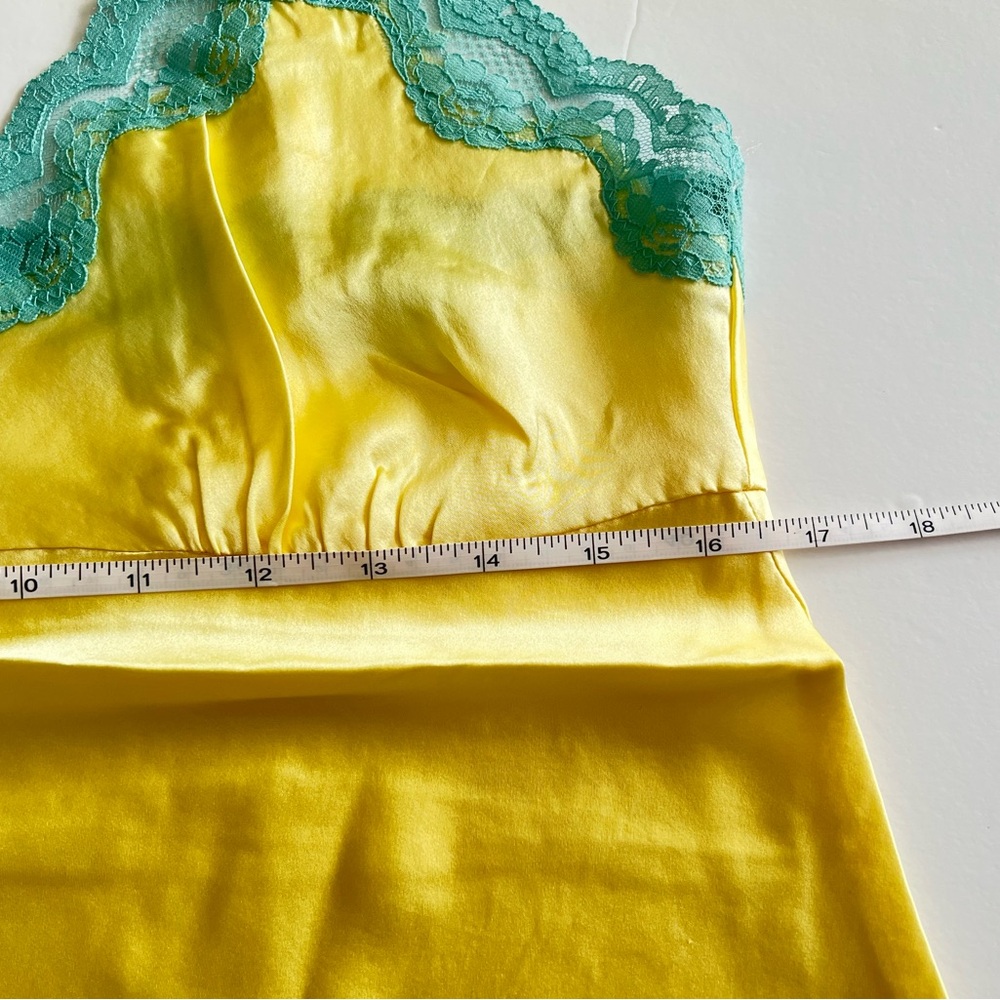 Gold Hawk Yellow Silk Top - Picture 11 of 12